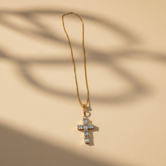 Collier croix strass