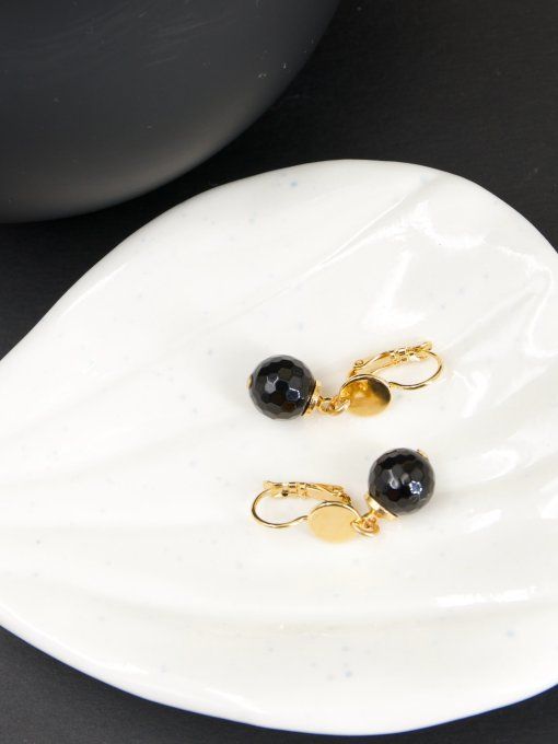   Boucles dormeuses — Onyx noir facetté