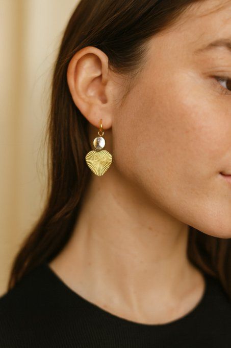 Les Boucles d'oreilles signature Carlotta